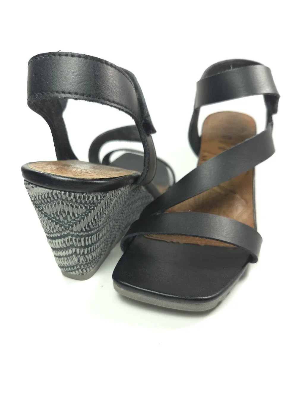 Blowfish Malibu Orchid Black Strappy Wedge Sandals Sz 7.5